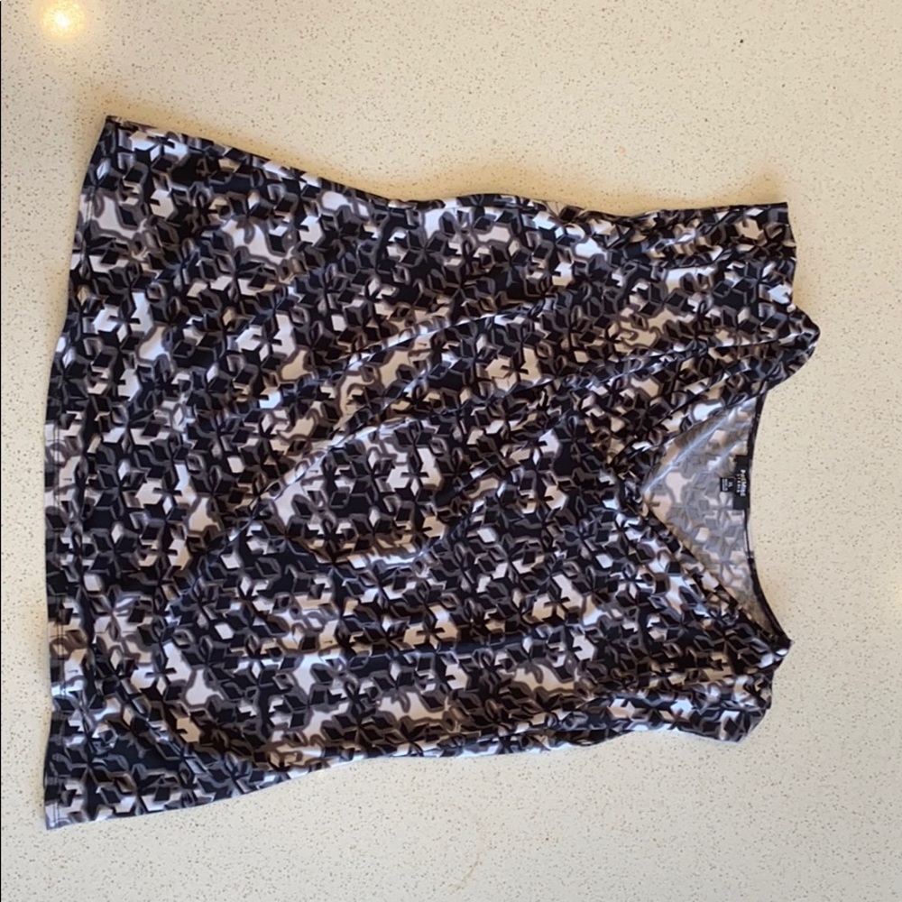 short sleeve shirt